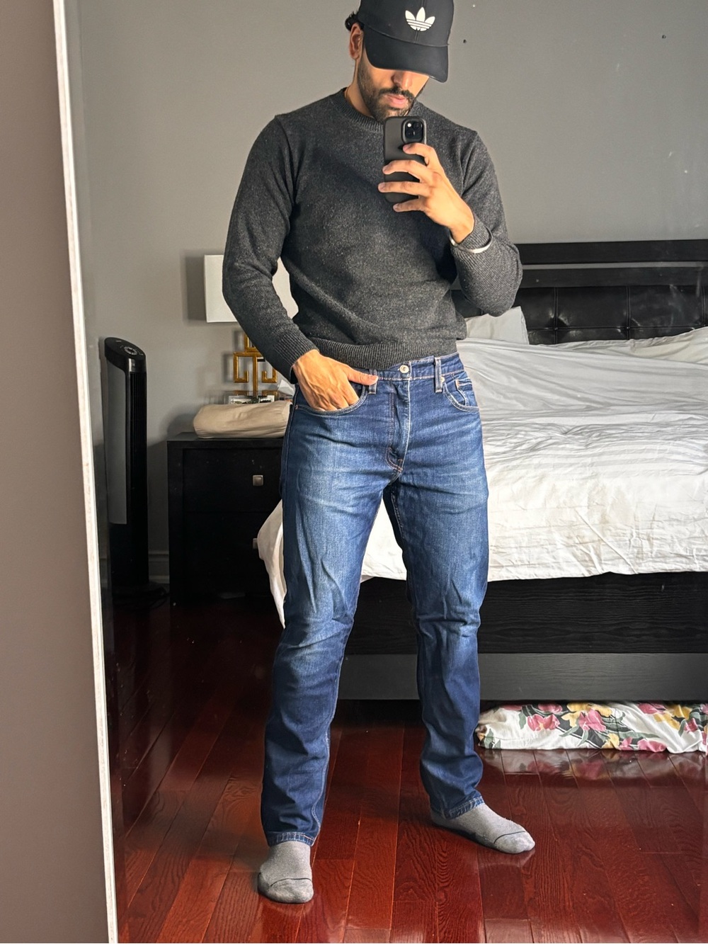 Men's Straight Fit Jeans in Dark Blue Wash